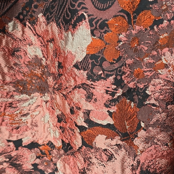 Floral Black and Pink Skirt - Picture 3 of 8